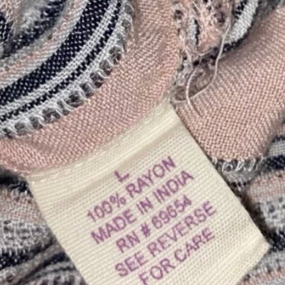 Tea Rose Boutique Pink Embroidered Tunic Top Size Large Popover Long Sleeve - Picture 4 of 6